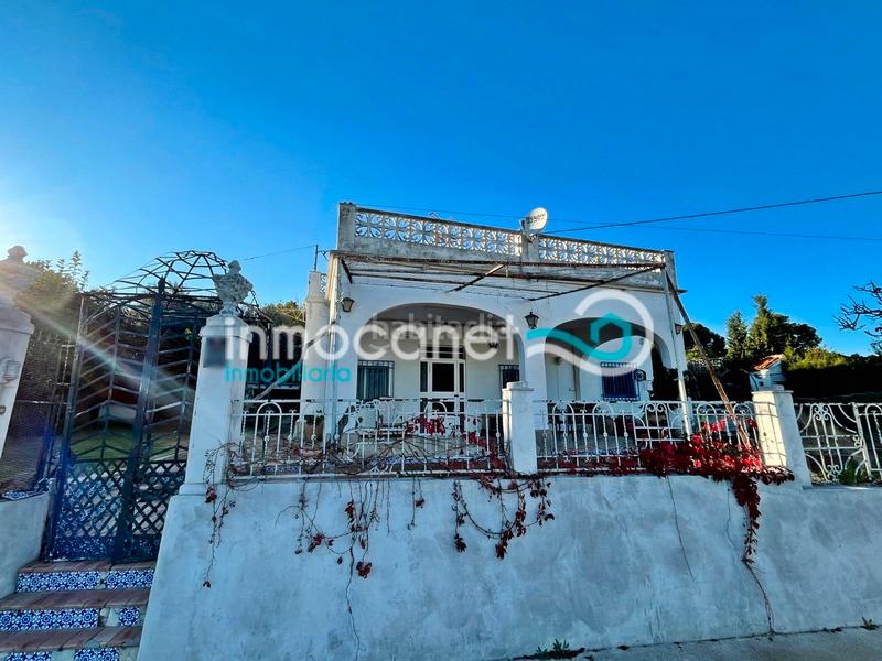 Foto 0bd4bb11-fe6b-4659-9773-5be62bc39191. Xalet amb piscina a Oliva pueblo Oliva