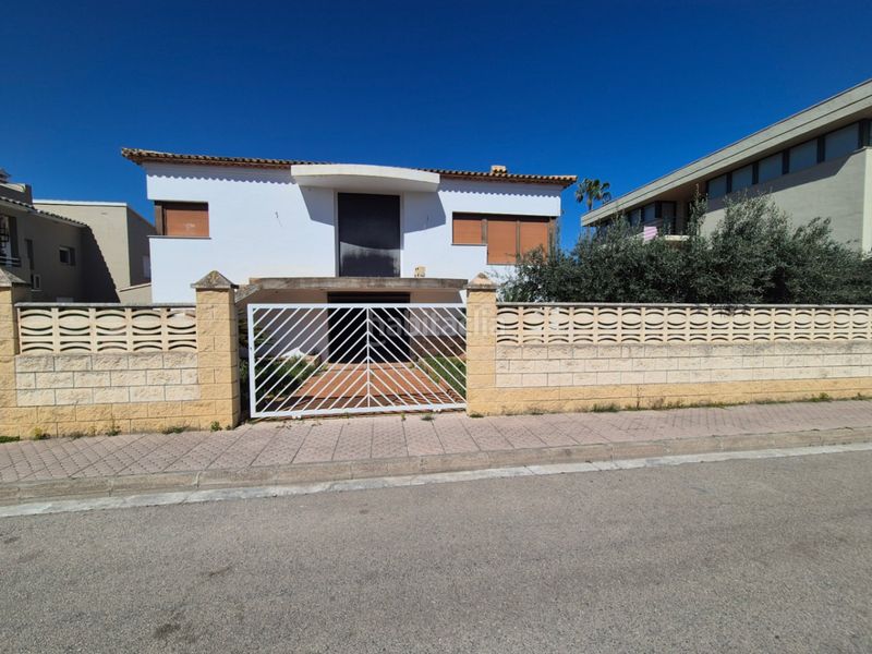Foto b269dd9c-f527-4d7c-9165-eaab07900552. Xalet amb aparcament a Oliva pueblo Oliva