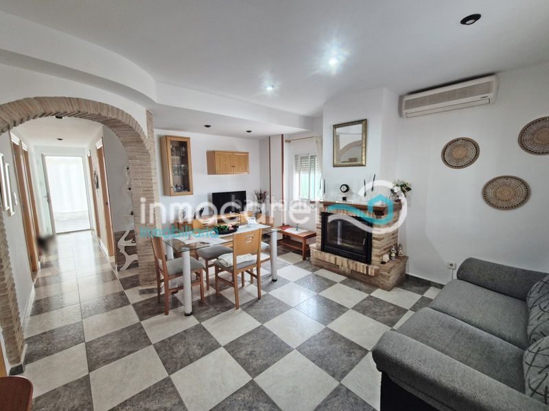 Foto 51c5a993-d96a-4f3a-b677-a6c3ad7aebeb. Chalet en Oliva playa Oliva