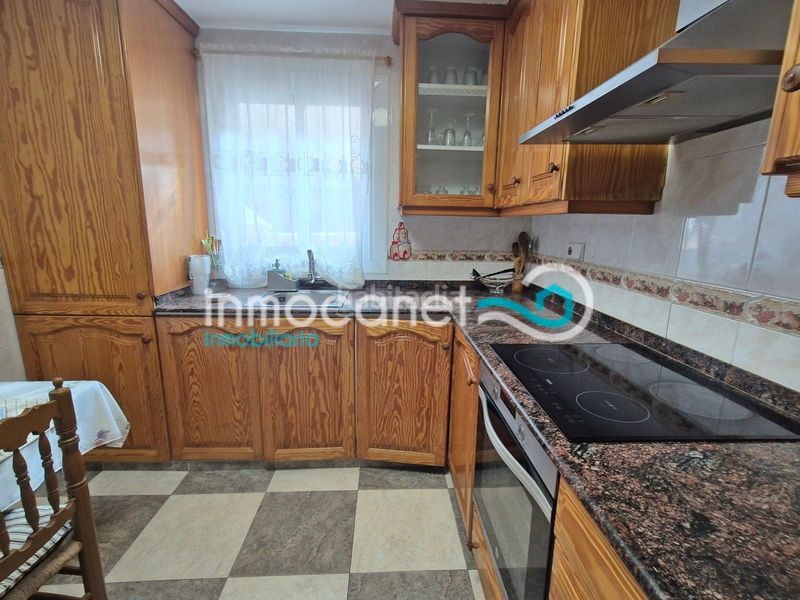 Foto 8a69f7fa-7416-43d8-8baa-19ac8fcf2757. Chalet en Oliva playa Oliva