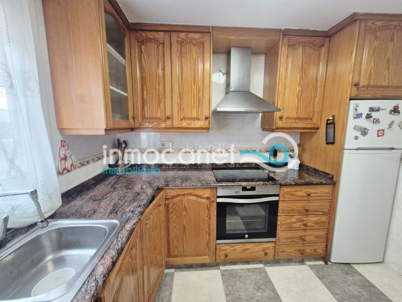 Foto 9d5b9cbe-78a8-4cc0-9d10-73ad3fe1857d. Chalet en Oliva playa Oliva