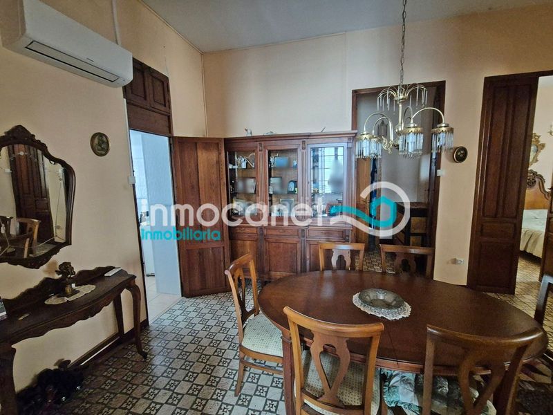Foto 049e3aee-7941-401f-bd02-4f9ed8272828. Casa amb aparcament a Oliva pueblo Oliva