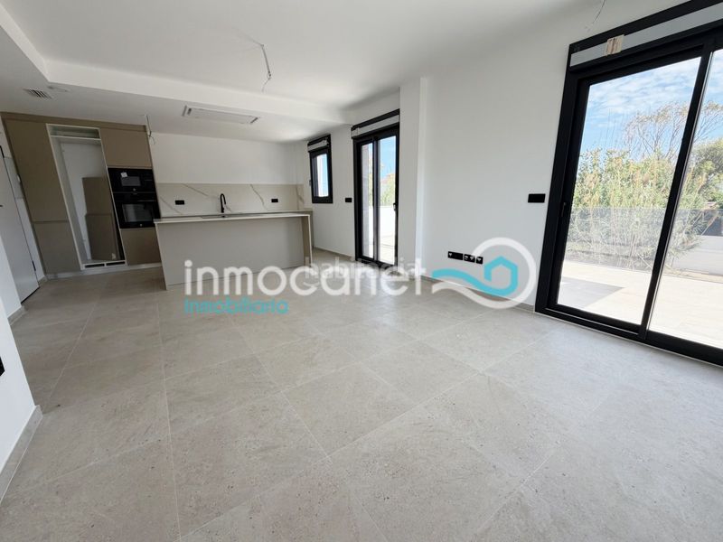Foto 86a7469b-677e-4d01-896d-90afeaedd205. Appartement avec parking piscine dans Oliva playa Oliva