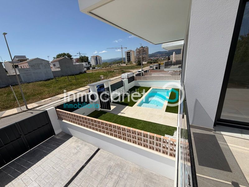 Foto eeee7aa8-aa2d-4c63-b0df-bf8e10cb2cb8. Appartement avec parking piscine dans Oliva playa Oliva