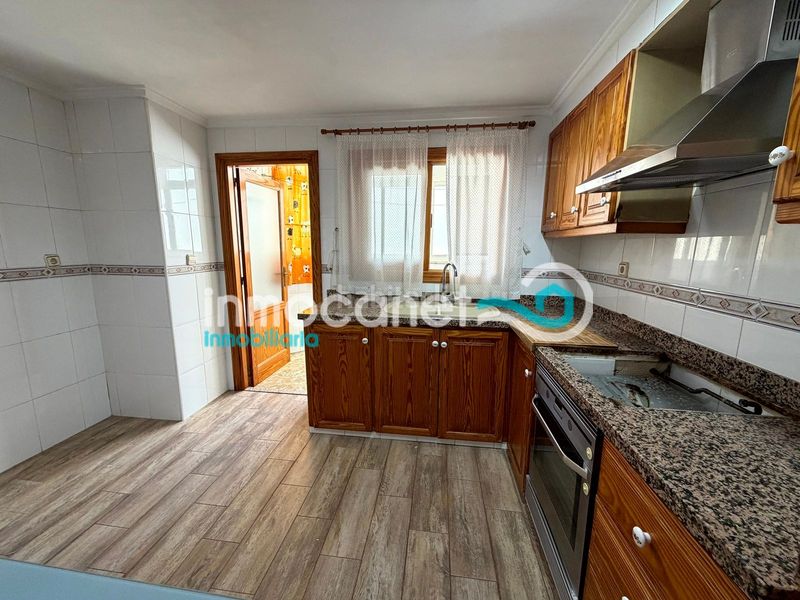 Foto 7f74e8b4-ec1c-40e8-a94b-6ab625e9fa96. Apartament amb aparcament a Oliva pueblo Oliva