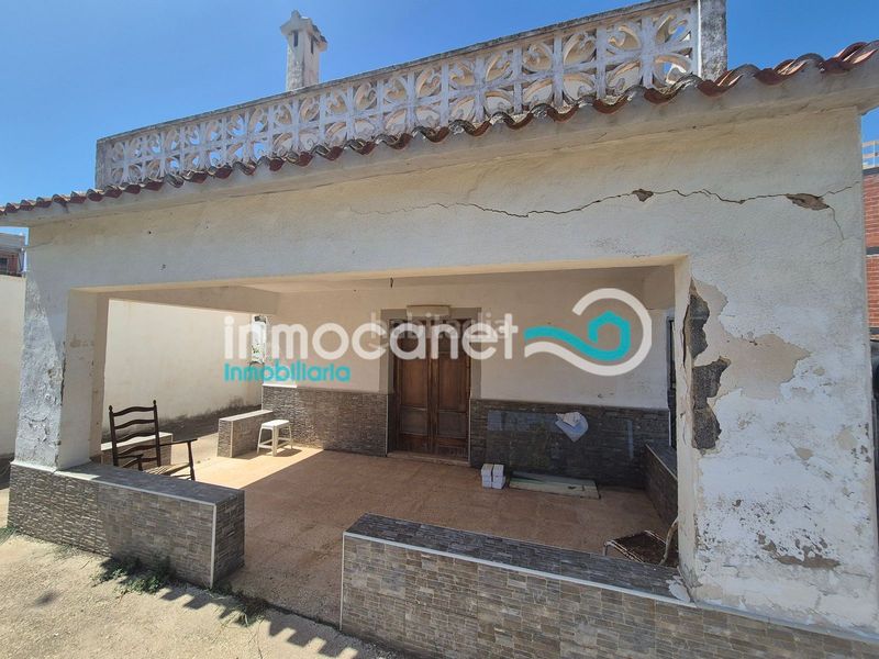 Foto 7f98d68a-4817-41f3-a755-bc0a5f5f6781. Chalet en Oliva playa Oliva