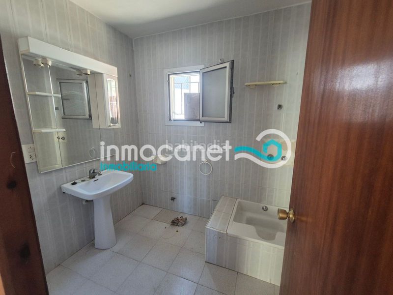 Foto 7fef8fc0-84ef-40b3-9dd6-257b0d550439. Chalet en Oliva playa Oliva