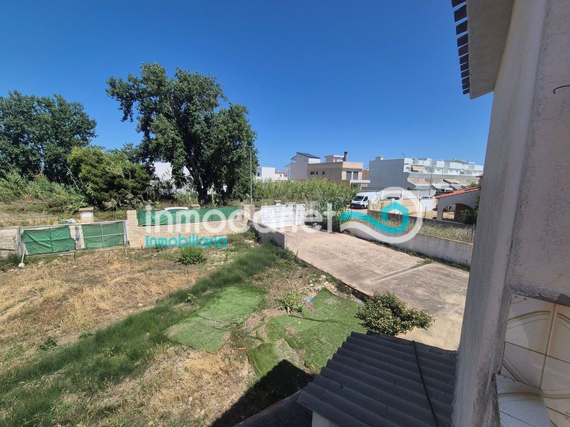 Foto f81677f6-5fe6-492d-a56d-c71d49f3f836. Chalet en Oliva playa Oliva