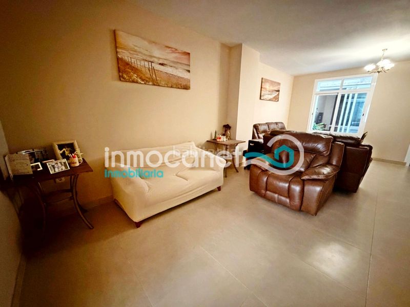 Foto 6a114e35-bc84-4392-a12b-74a61a2af1b1. Casa en Oliva pueblo Oliva
