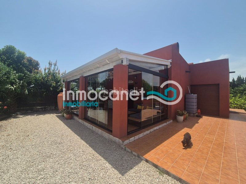 Foto b9463a87-4ad6-4921-88aa-c8ef9beb022f. Xalet amb aparcament piscina a Oliva playa Oliva