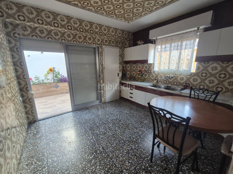 Foto 4f464b81-a0a1-4bde-8301-1f57a3a59811. Pis a Oliva pueblo Oliva