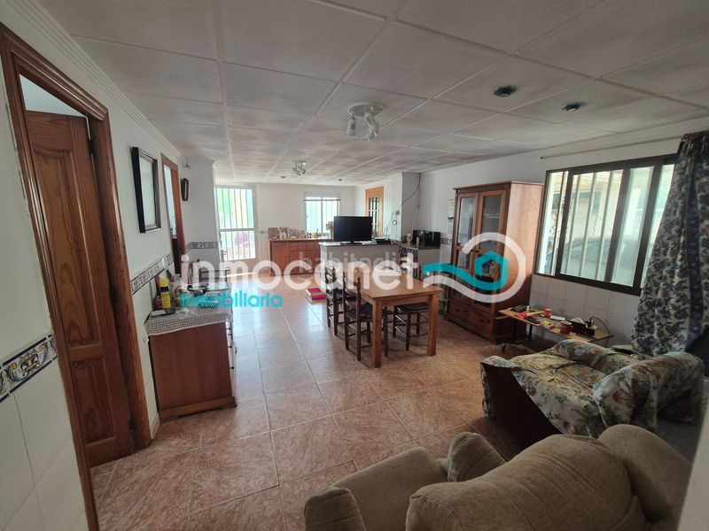 Foto 2624fecc-6322-4ca4-837e-54bb90edcded. Chalet mit parking in Oliva playa Oliva