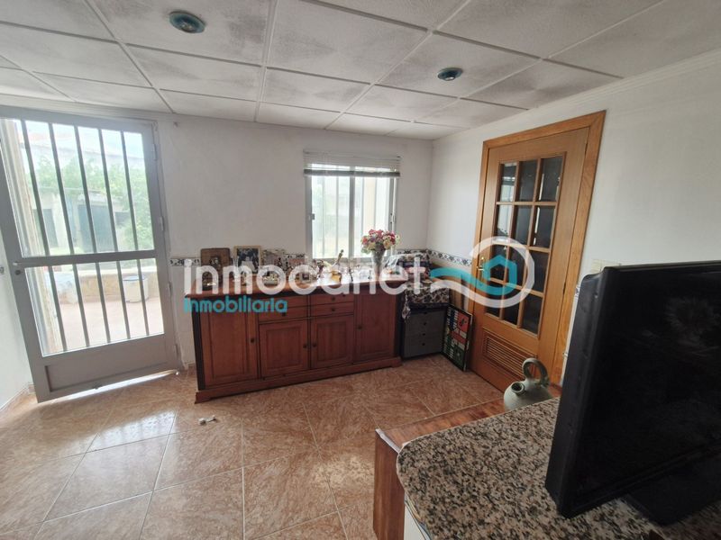 Foto ce49643b-45e8-402a-adb4-d8eb034f79e6. Chalet mit parking in Oliva playa Oliva