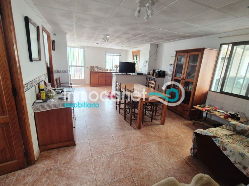 Foto f7fe3a24-c548-4ed9-8745-6c65673cf42d. Chalet en Oliva playa Oliva