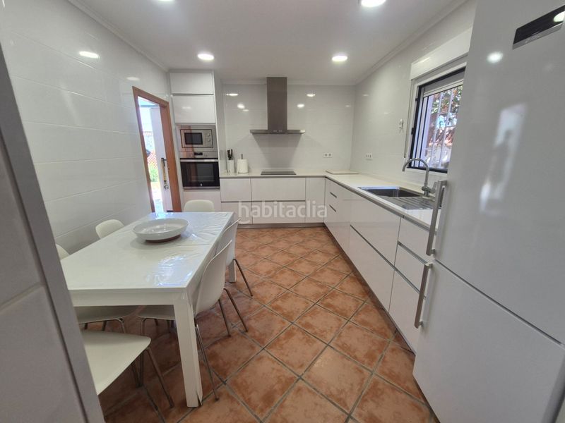 Foto a0b4438f-8c22-41d1-892a-dd67777c3c82. Chalet en Oliva playa Oliva