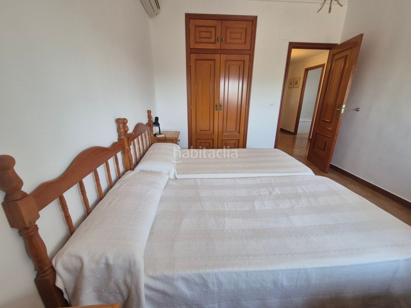 Foto abe3a2cd-88fe-4a0c-82e9-020756770a36. Chalet en Oliva playa Oliva