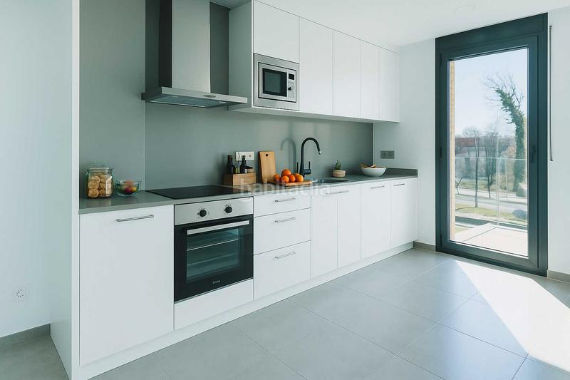 Foto 1bc17a0d-9611-4d83-8883-fd80562a4cc4. Penthouse 104m<sup>2</sup> in avinguda mediterrània 94 in Centre Vidreres