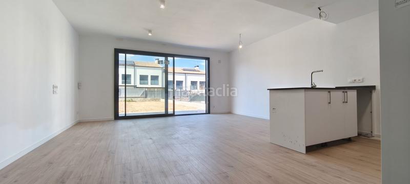 Foto d2766501-8b72-4424-b156-ad4e728a5295. Promoció Nou Residencial Sils a Sils. Habitatges d´obra nova