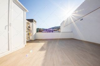 Ático en Nucli Urbà. Ático, terraza, obra nueva... ¿quieres saber más?