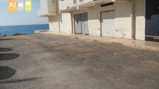 Local Comercial a L´Olla. Interesante!!! local diafano de 395 m2. 1 linea playa playa.