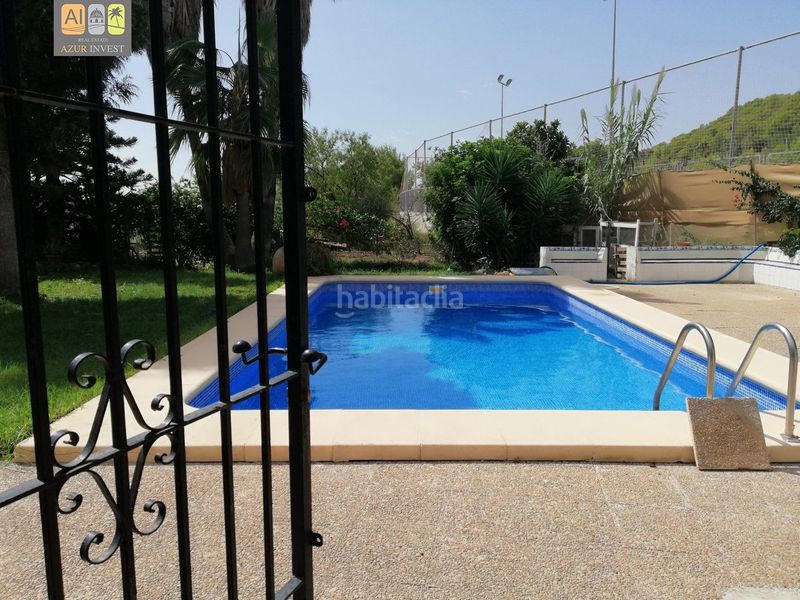 Foto 0bc2b14e-d2db-4d35-b183-3d731bd12bc4. Casa adossada amb piscina a Altea la vella Altea