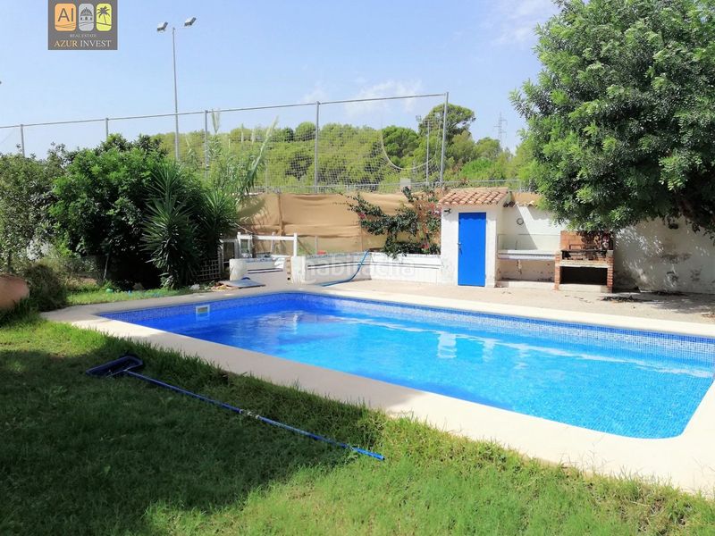 Foto e3aac0d4-2dec-4cf9-8264-29387ec7ad9b. Casa adossada amb piscina a Altea la vella Altea