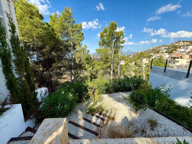 Foto a8041624-7967-45ba-be3b-6d818c636f68. Xalet amb aparcament piscina a Altea hills Altea