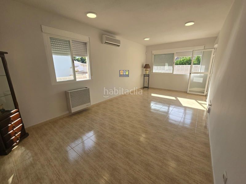 Foto ec39b1f5-c0f1-4cd3-8c97-cd7ba612decb. Casa adossada a El Tossal-Bello Horizonte Nucia (la)