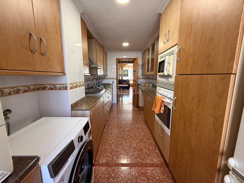 Foto a8760a9c-9a42-47b9-aa2b-e8d50223de68. Apartament amb aparcament piscina a Juzgados - Plaza de Toros Benidorm