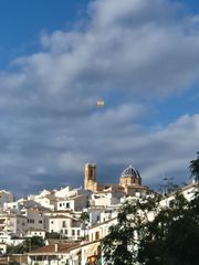 Lloguer Local Comercial a Altea Ciudad. Se alquila local en el centro de altea
