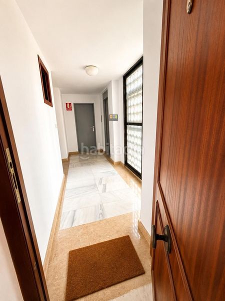 Foto c82b6151-108b-43ee-8e75-b2f472dc91f0. Apartament amb aparcament piscina a Playa Levante Benidorm