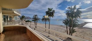 Miete Appartement in Altea Ciudad. Se alquila magnífico apartamento en primera línea de playa de al