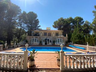 Haus in Benimantell. Chalet en el campo con piscina privada