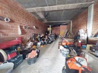 Miete Geschäftsraum in Altea Ciudad. Se alquila amplio local de 110 m2 en altea