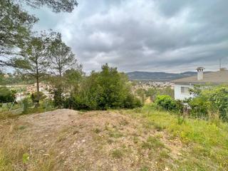 Wohngrundstück in Canyelles. Parcela en venta en canyelles - urbanización california