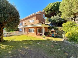 Haus in Teià. Casa en venta en teià