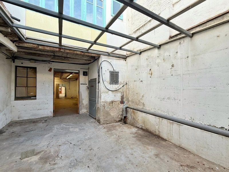 Foto a4f21591-37c2-46b5-a1a7-d5da0f46e9c7. Local comercial a Centrevila Vilanova i la Geltrú