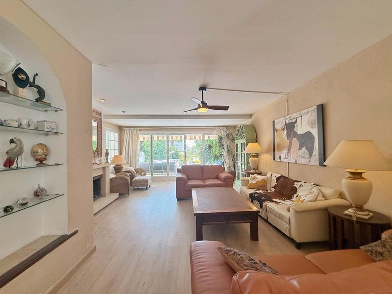 Foto 9bed52f8-f1f3-427e-bc5f-ad363d9d2f37. Casa amb calefacció piscina a Levantina - Montgavina - Quintmar Sitges