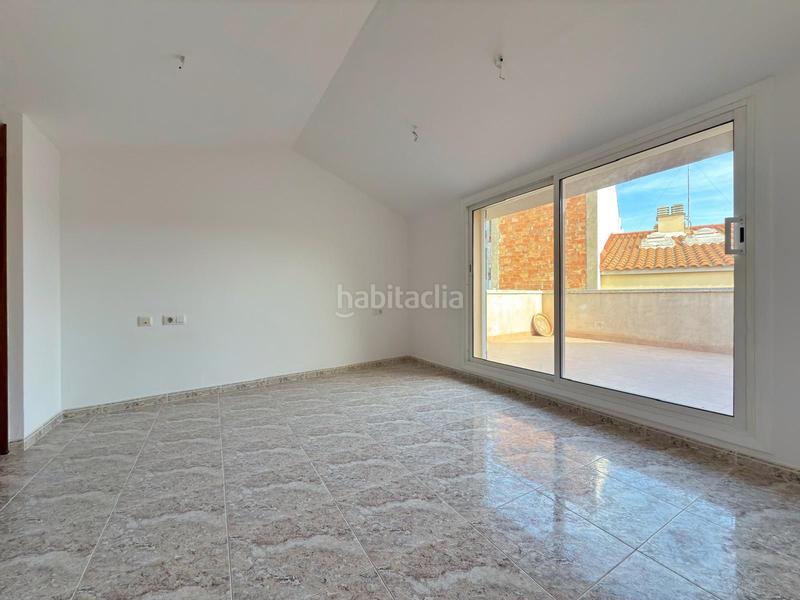 Foto 06d800b5-1c66-4102-ae02-f7abd2421e89. Dúplex  en venta centro pueblo en el castell de Cubelles Cubelles