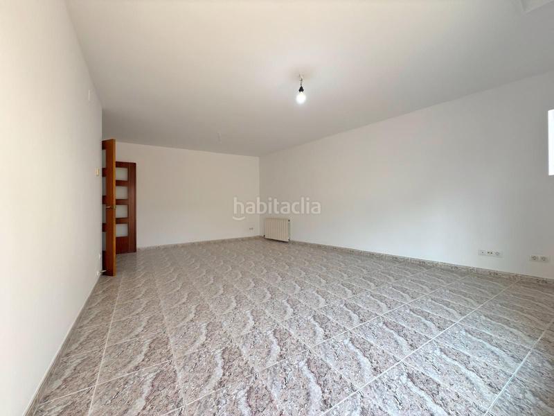 Foto 50e2eecd-04c8-40c7-8aa0-6ae1add444df. Dúplex  en venta centro pueblo en el castell de Cubelles Cubelles