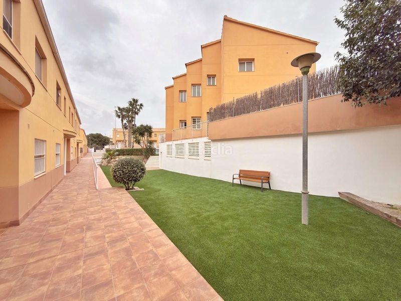 Foto 1f82b87b-bed9-4699-a1b9-7111c46e729b. Casa adossada amb calefacció piscina a Santa Maria-l´Eixample-Sud Sumella Cubelles