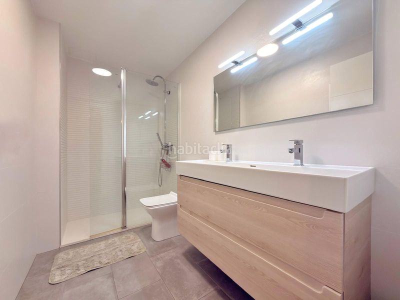 Foto 3cbd801c-b5e8-4216-a189-bb84919517aa. Casa adossada amb calefacció piscina a Santa Maria-l´Eixample-Sud Sumella Cubelles