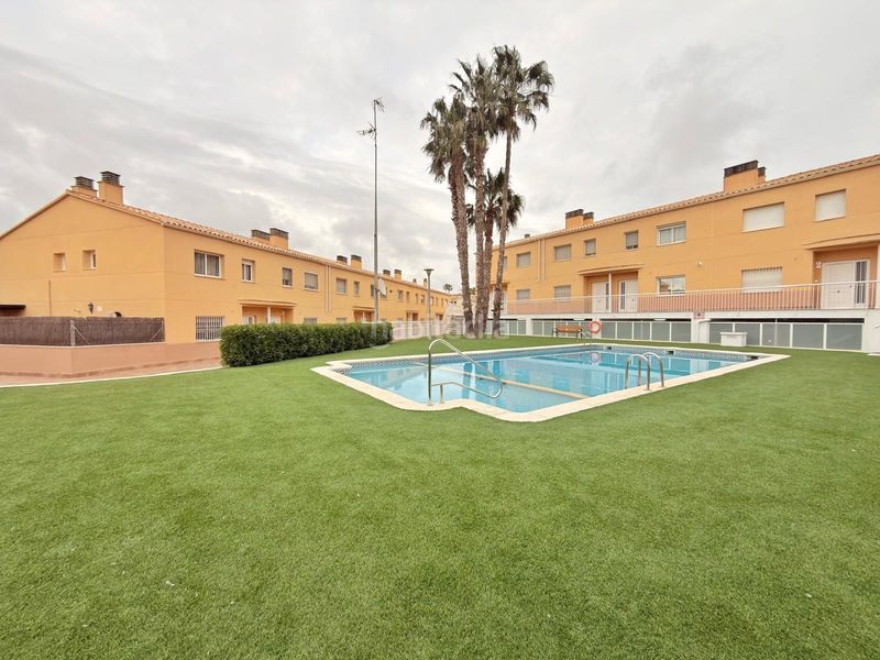 Foto e897f25a-ce2c-48be-9b08-b24e920f3114. Casa adossada amb calefacció piscina a Santa Maria-l´Eixample-Sud Sumella Cubelles