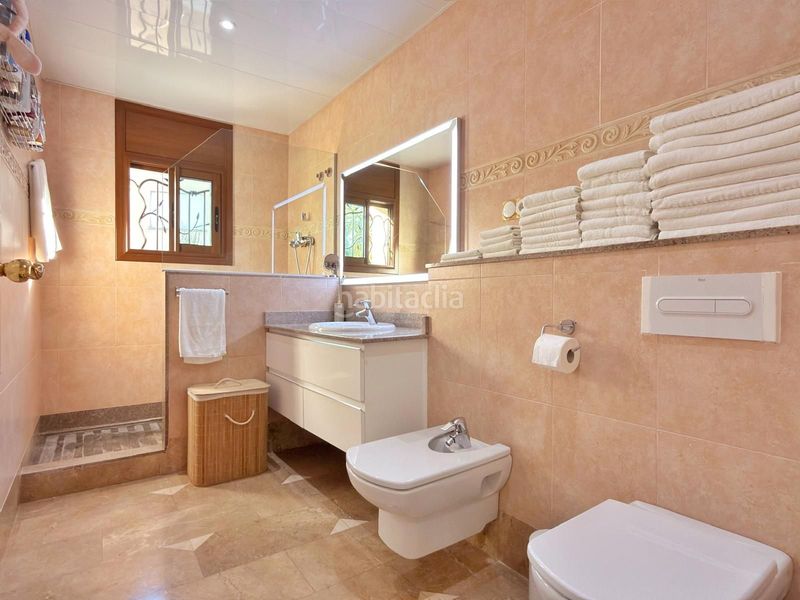 Foto 38fc30a3-d5ba-4853-b2a5-5e7438b9ca94. Casa amb calefacció a Passeig Maragall Gavà