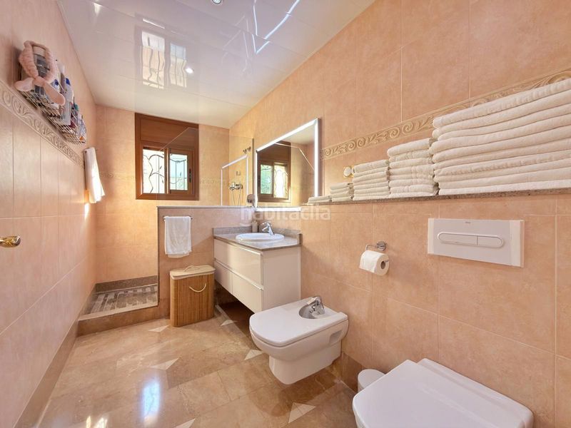 Foto d0f7c3b6-bed9-4626-89aa-f6c2481e4819. Casa amb calefacció a Passeig Maragall Gavà