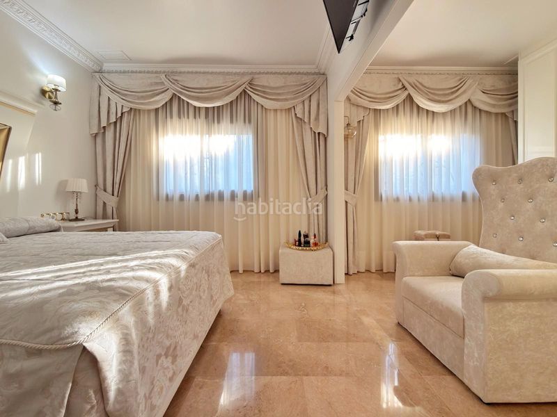 Foto f2ccc79f-ad9a-4cf8-a5fa-35d2aec5ea82. Casa amb calefacció a Passeig Maragall Gavà