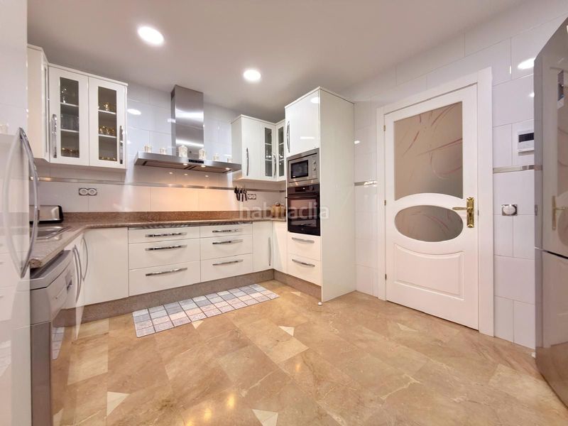 Foto fd2d8b0b-4ef6-4275-b24e-93ef71297a74. Casa amb calefacció a Passeig Maragall Gavà