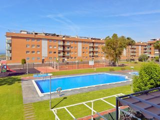 Pis a Les Salines-Pla de Sant Pere