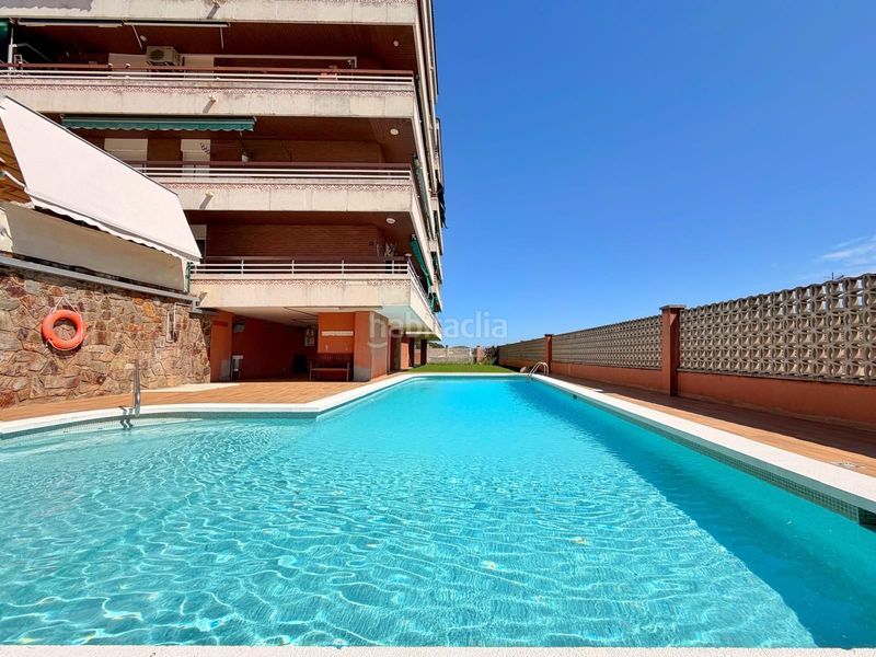 Foto ade8eca9-3fb9-4040-9d1a-51b4f1a8e4d8. Pis amb calefacció piscina a Palma de Cervelló (La)