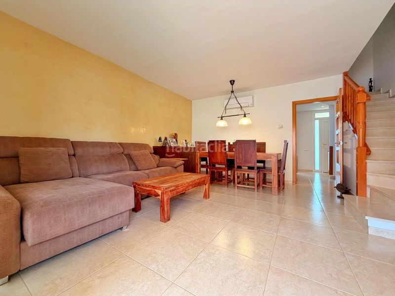 Foto a85e4e86-4e97-4b38-aed4-22bd6aaac86a. Casa adossada amb calefacció piscina a Les Salines-Pla de Sant Pere Cubelles